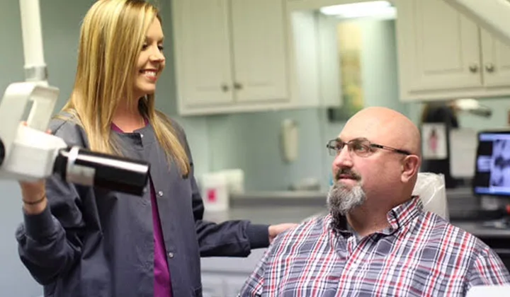 Dentist in Cullman | Dental Arts: Kari Bartlett, DMD, FAGD — Dental clinic in Cullman, AL — photo 4